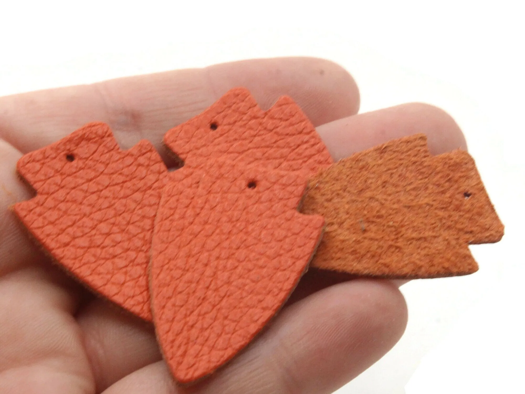 4 37mm Orange Leather Arrowhead Pendants