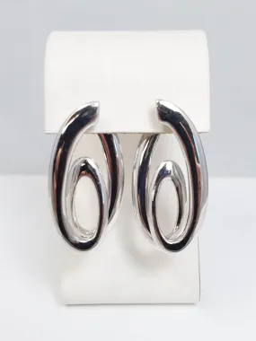 Contemporary 18k White Gold Hollow Swirl Hoop Earrings