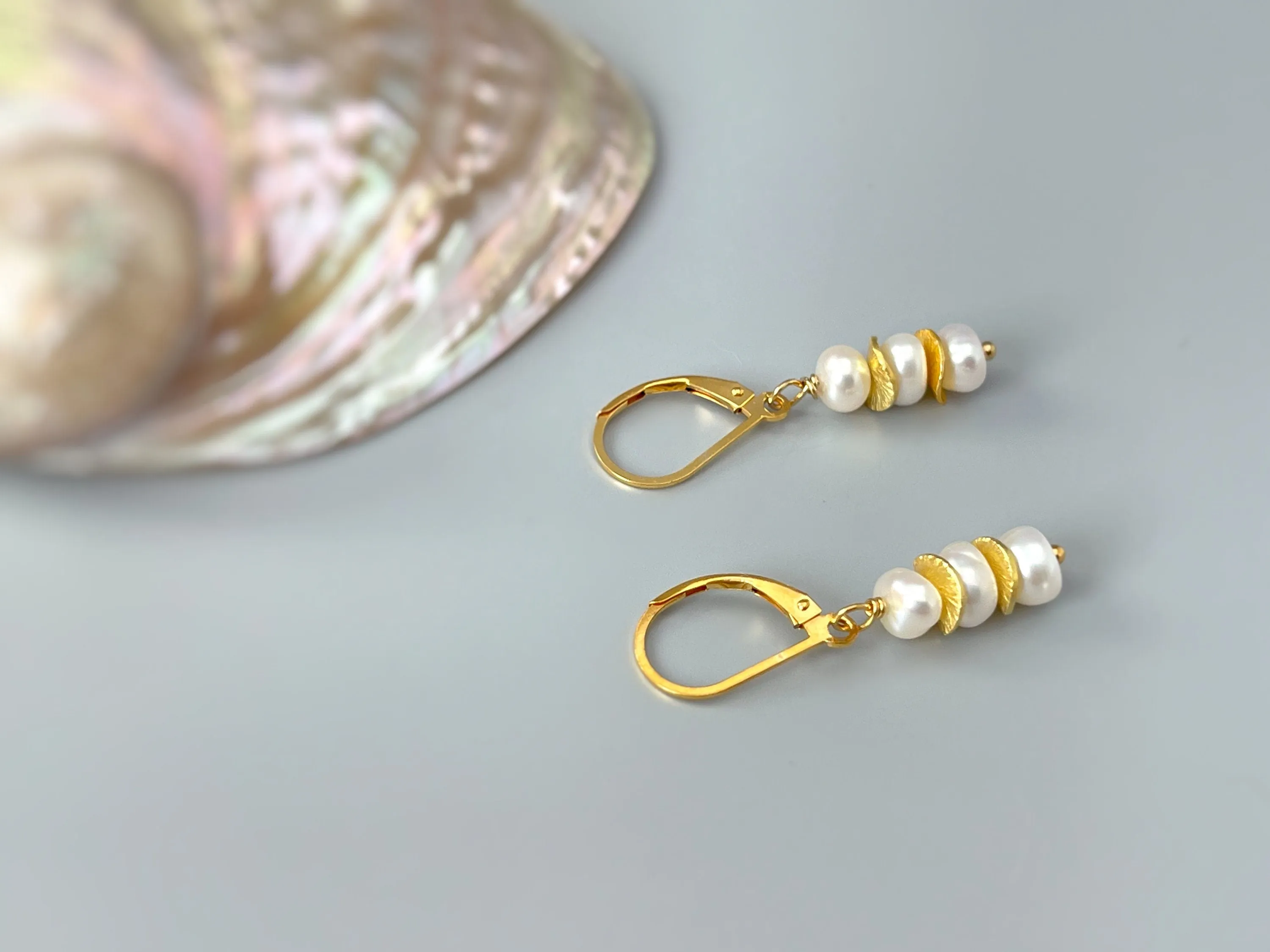 Dainty Pearl drop earrings, 14k Gold, Boho freshwater pearl lightweight earrings