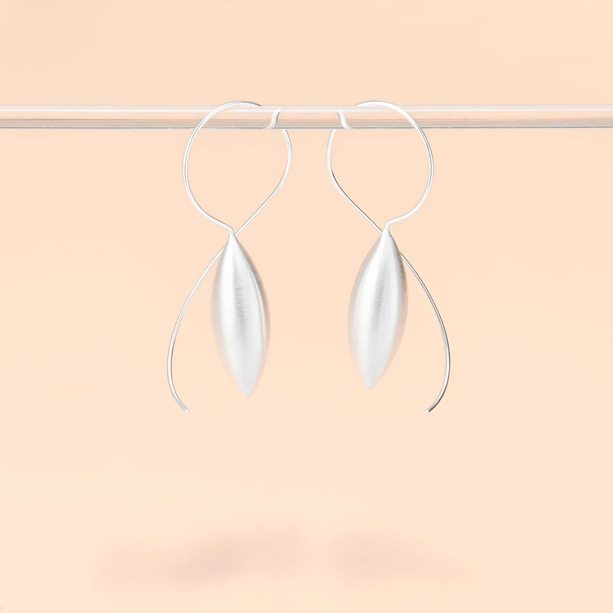 Durum Curvy Wire Earrings