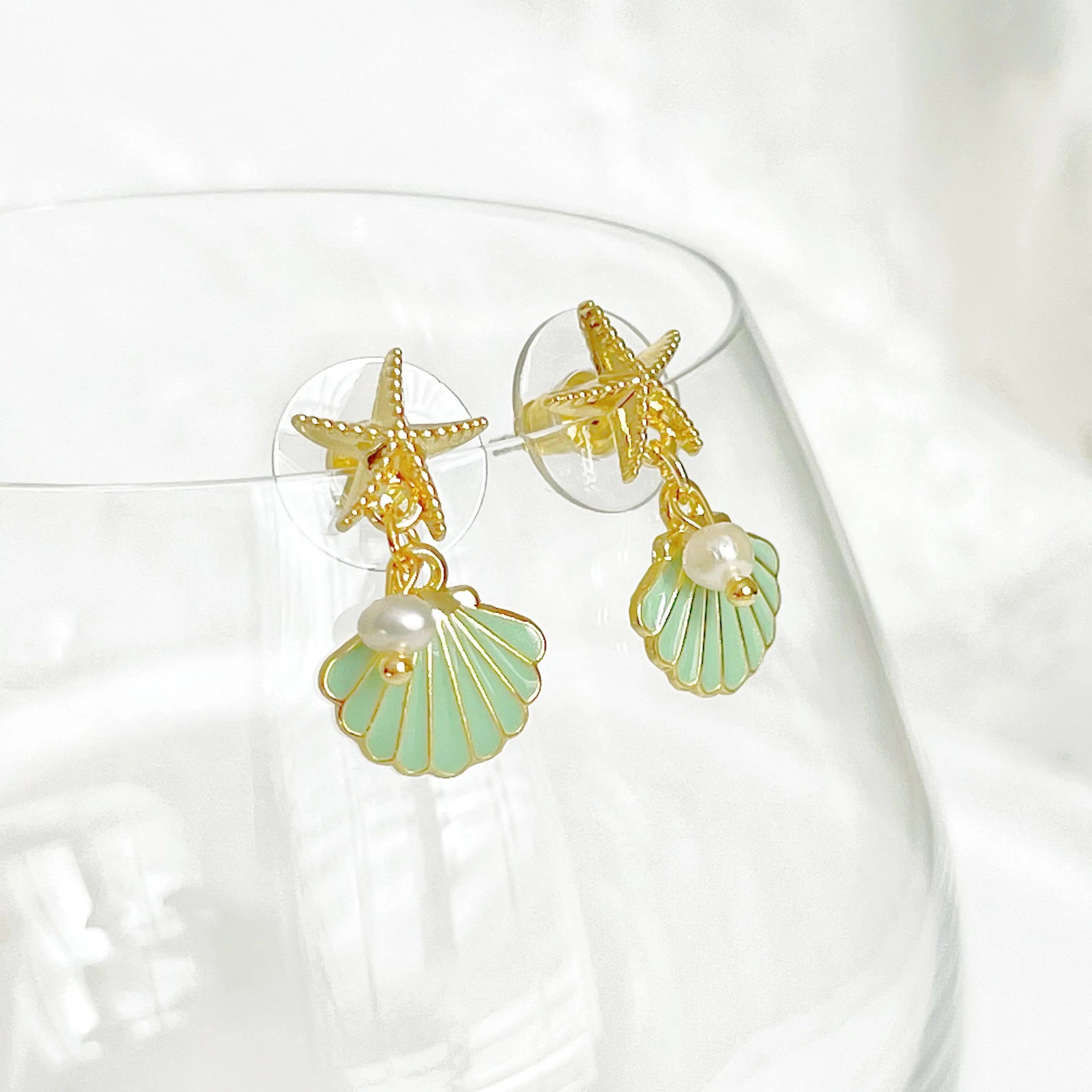 Ninaouity - Gold Starfish and Green Seashell with Mini Pearl Drop Earrings