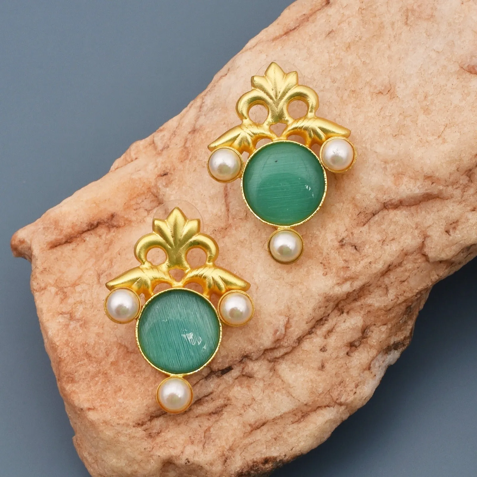 Raya Matte Gold Studs